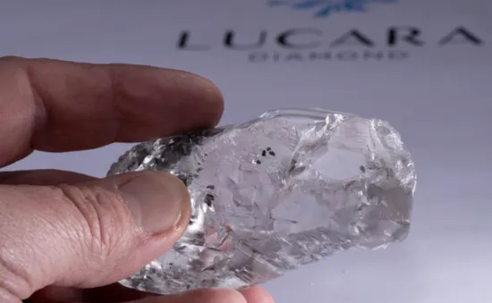 Thêm một viên kim cương trên 1.000 carat "lộ diện"