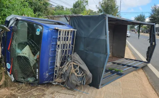 Ô tô gây tai nạn liên hoàn ở Đà Lạt làm 2 sinh viên tử vong