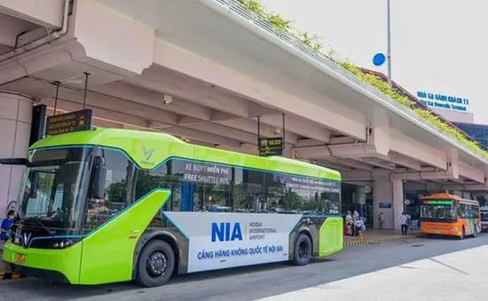 Thêm tuyến xe bus điện đến sân bay Nội Bài