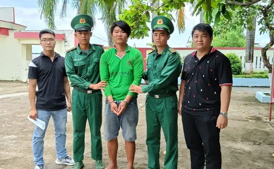 Kiên Giang: Bắt giữ đối tượng truy nã trốn trên tàu cá