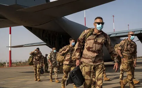 Pháp từ chối rút quân khỏi Niger