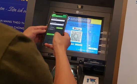 Cho phép rút tiền tại ATM bằng mã QR liên ngân hàng