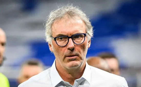 Lyon sa thải HLV Laurent Blanc