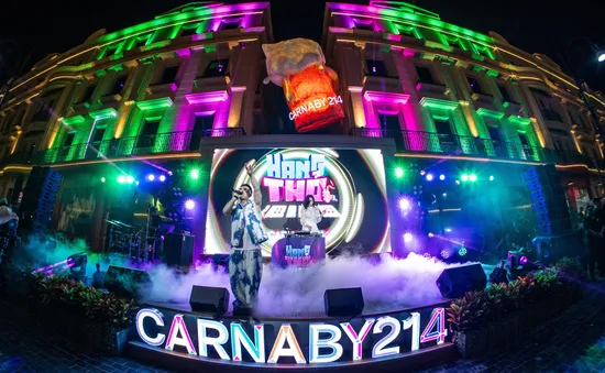 Khai trương phố lễ hội Carnaby 214