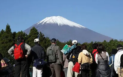 Nhật Bản hạn chế số lượng du khách tới thăm núi Phú Sĩ nhằm bảo vệ cảnh quan thiên nhiên