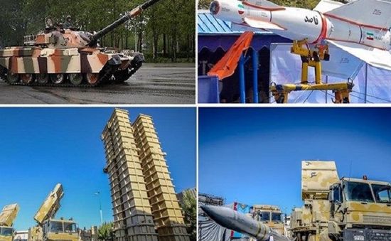 Iran duyệt binh khoe khí tài quân sự hùng hậu