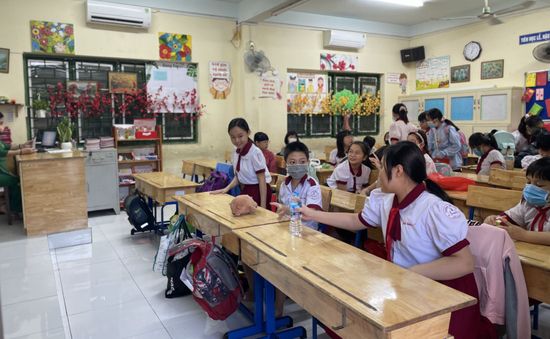 TP Hồ Chí Minh sẽ giám sát thu chi tại các trường học