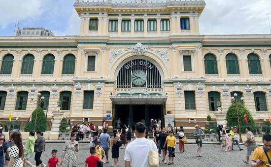Du lịch TP Hồ Chí Minh thu hơn 100.000 tỷ đồng sau 8 tháng