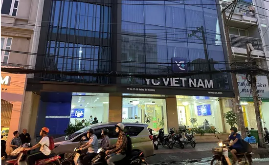 TP. Hồ Chí Minh: Một phòng khám vẫn khám, chữa bệnh dù bị tước giấy phép hoạt động