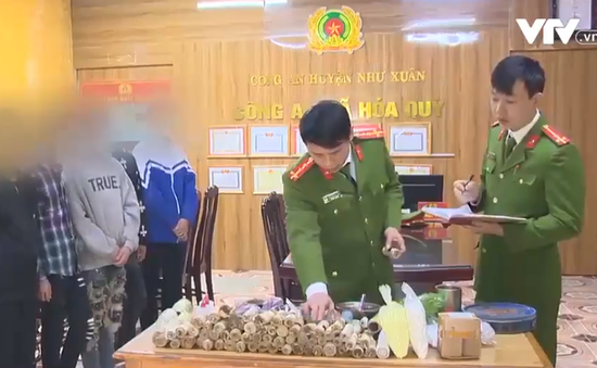 Nguy hiểm khó lường khi học sinh lên mạng học chế tạo pháo