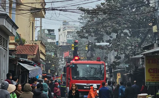 Vụ cháy tại chợ Nhổn (Hà Nội): Chủ nhà nghi do chập điện