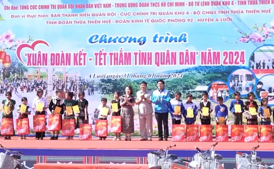 Rộn ràng không khí Tết sớm ở vùng cao tỉnh Thừa Thiên Huế