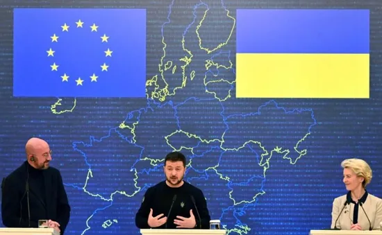 EU thông qua gói viện trợ 50 tỷ Euro cho Ukraine