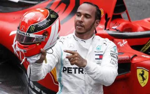 Lewis Hamilton giúp cổ phiếu của đội đua Ferrari tăng kỷ lục