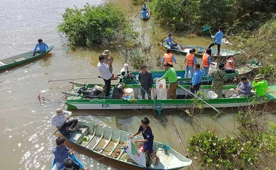 Campuchia khởi động chiến dịch làm sạch Biển Hồ