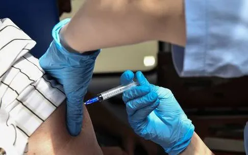 Nga nới lỏng quy định bắt buộc tiêm chủng vaccine COVID-19