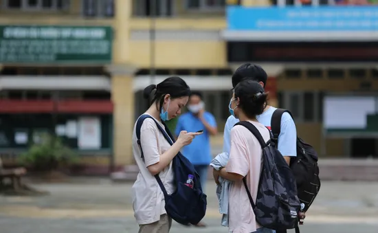 Hà Nội không thu phí cấp bản sao bằng tốt nghiệp THPT