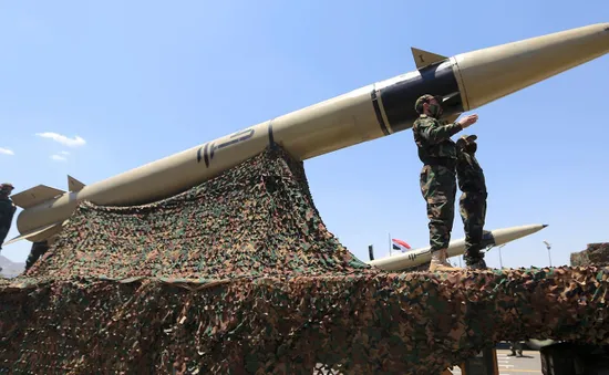 Houthi bắn tên lửa đạn đạo vào Israel