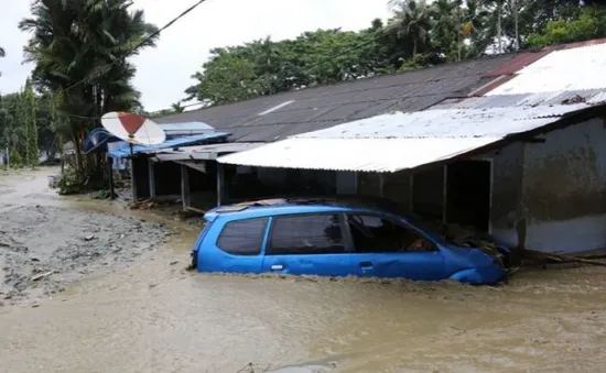 Lũ lụt, lở đất ở Indonesia: Số nạn nhân thiệt mạng tăng lên 21, 6 người vẫn mất tích