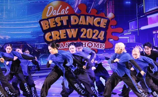 Biên đạo Huỳnh Mến “tiếp lửa” cho các nhóm nhảy sinh viên tại Dalat Best Dance Crew 2024