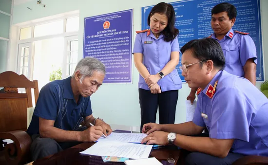 Người đàn ông ở Tây Ninh nhận bồi thường hơn 2,5 tỷ đồng sau 45 năm oan sai