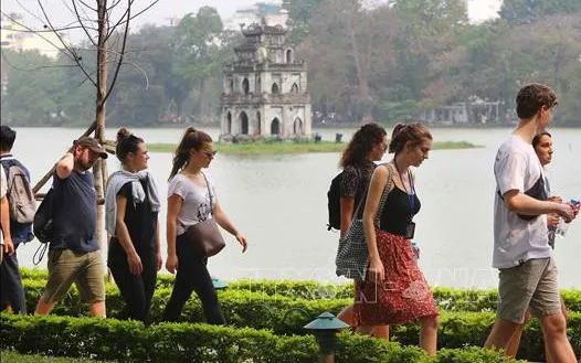 Du lịch Việt: Thoát khỏi cái mác "giá rẻ", hướng tới chất lượng cao?