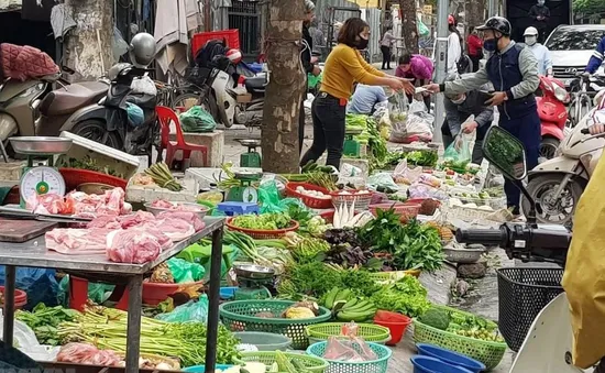 Nghịch lý nơi cần chợ thì không có, nơi có lại... không cần