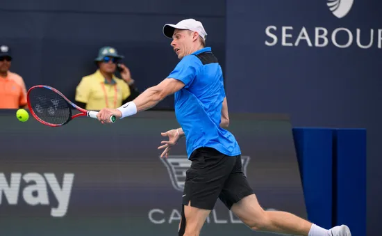 Shapovalov trở lại mạnh mẽ tại Miami mở rộng 2024