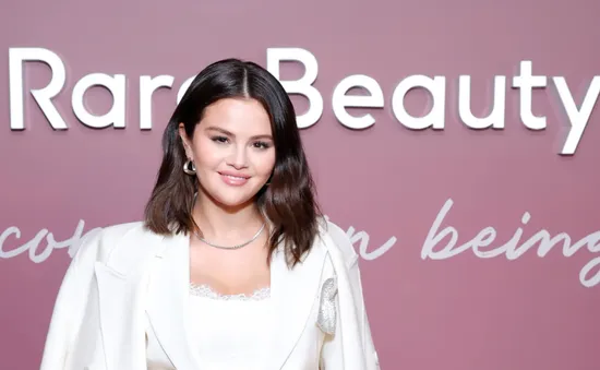 Selena Gomez cân nhắc bán đế chế mỹ phẩm 2 tỷ USD