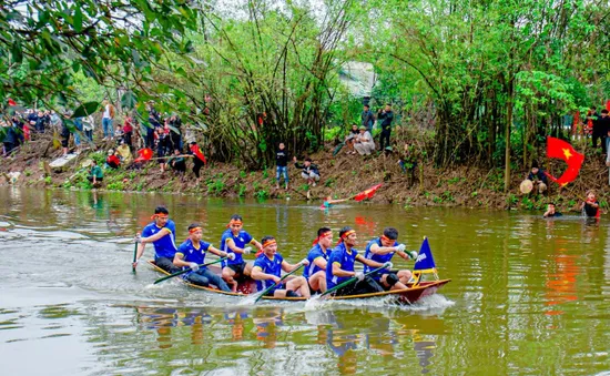Độc đáo lễ hội đua thuyền truyền thống làng Siêu Quần giữa lòng Hà Nội