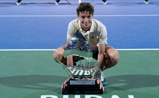 Ugo Humbert vô địch giải quần vợt Dubai Championships