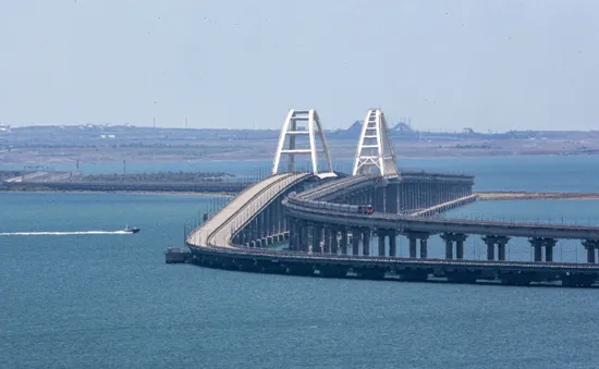 Nga đánh chặn hàng loạt máy bay không người lái xâm phạm Crimea