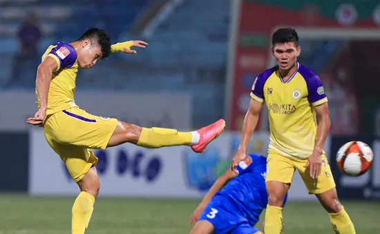 CLB Hà Nội giành chiến thắng đậm trong ngày Tuấn Hải dính chấn thương | Vòng 13 V.League