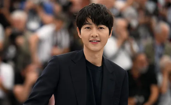 Song Joong Ki tiết lộ “thử thách lớn nhất” trong cuộc đời