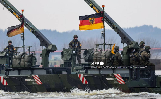 Đức dự kiến chi thêm 9 tỷ Euro cho quốc phòng