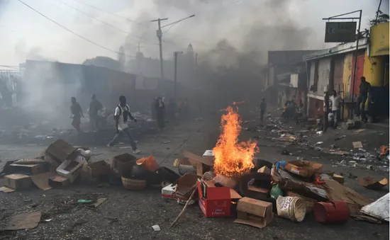 Cuba sơ tán công dân khỏi Haiti