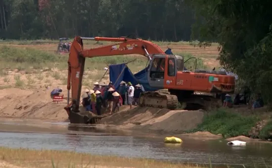 Bình Định: Cần sớm xử lý việc ngăn cản doanh nghiệp khai thác cát