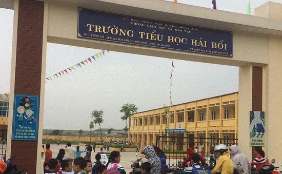 Hà Nội: Nhiều học sinh tiểu học bị dị ứng sau khi nhà trường phun thuốc diệt muỗi