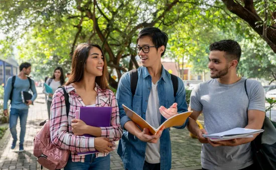 Siết chặt thị thực, lượng du học sinh đến Australia vẫn tăng kỷ lục