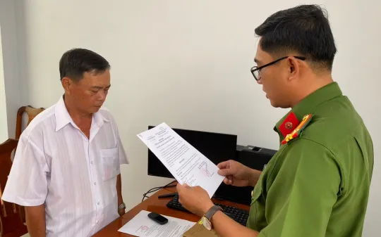 Khởi tố Chủ tịch và kế toán xã ở Bạc Liêu về tội tham ô tài sản