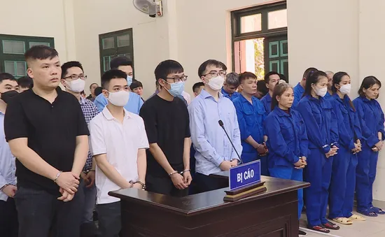 Hà Nội: Xét xử 53 bị cáo trong đường dây đánh bạc trực tuyến nghìn tỷ