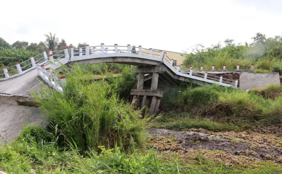 Hơn 200 điểm sụt lún, sạt lở nghiêm trọng tại Kiên Giang