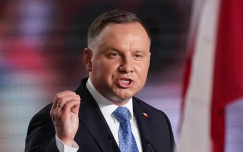 Ba Lan kêu gọi tăng 50% chi tiêu tối thiểu cho NATO