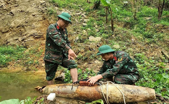 Hủy nổ quả bom nặng 226 kg sót lại sau chiến tranh