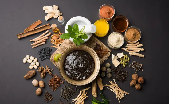 Những dược liệu nổi tiếng của Ấn Độ và phương pháp chữa bệnh Ayurveda