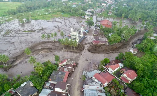 Số người tử vong vì lũ quét, dung nham lạnh ở Indonesia tăng lên 41