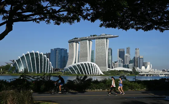 Triển vọng kinh tế Singapore sau chuyển giao quyền lực