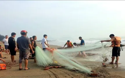 Vụ hai trẻ đuối nước tại Hà Tĩnh: Đã tìm thấy một thi thể