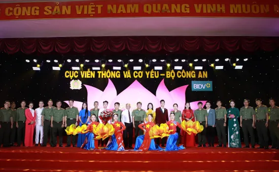 Xúc động, tự hào lắng nghe những "Giai điệu tháng 5"