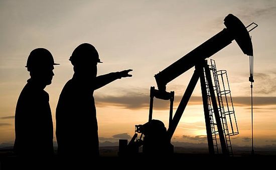 Giá dầu giảm do lo ngại lạm phát tại Mỹ